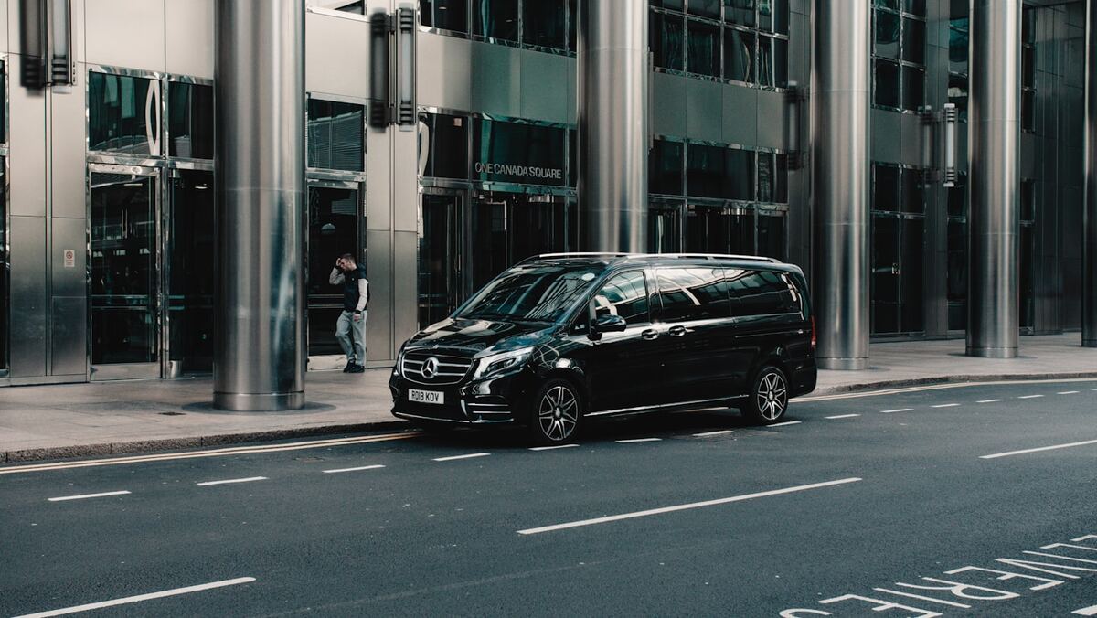 Black Mercedes V-Class van for airport transfers